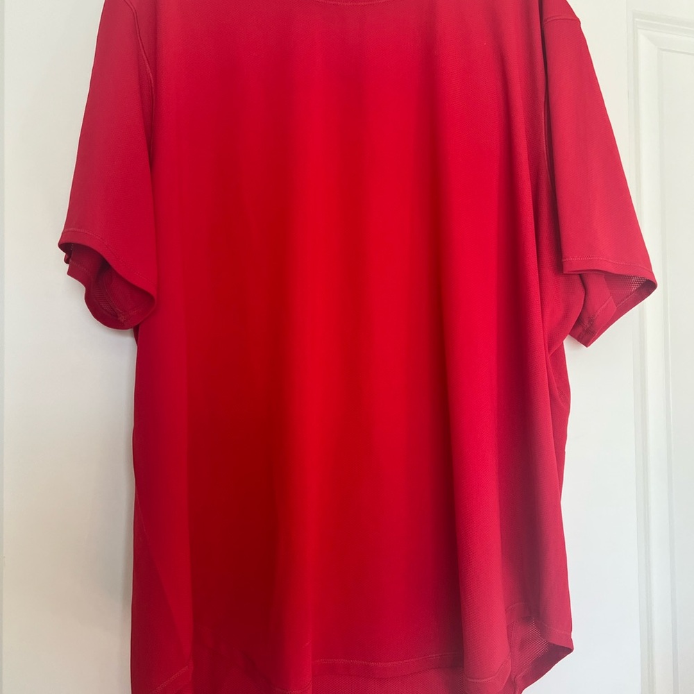 Lululemon Red T-Shirt
